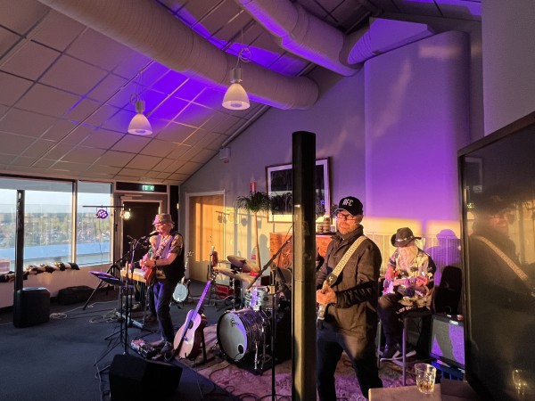 Konsert inne - Anders F Rönnblom